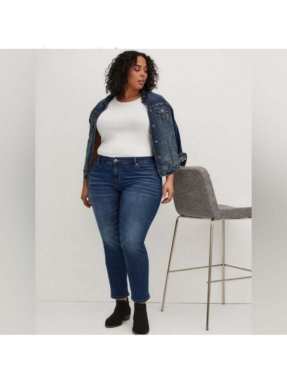 Torrid Boyfriend Straight Leg Blue Stretch Denim Jeans Size 18 Short